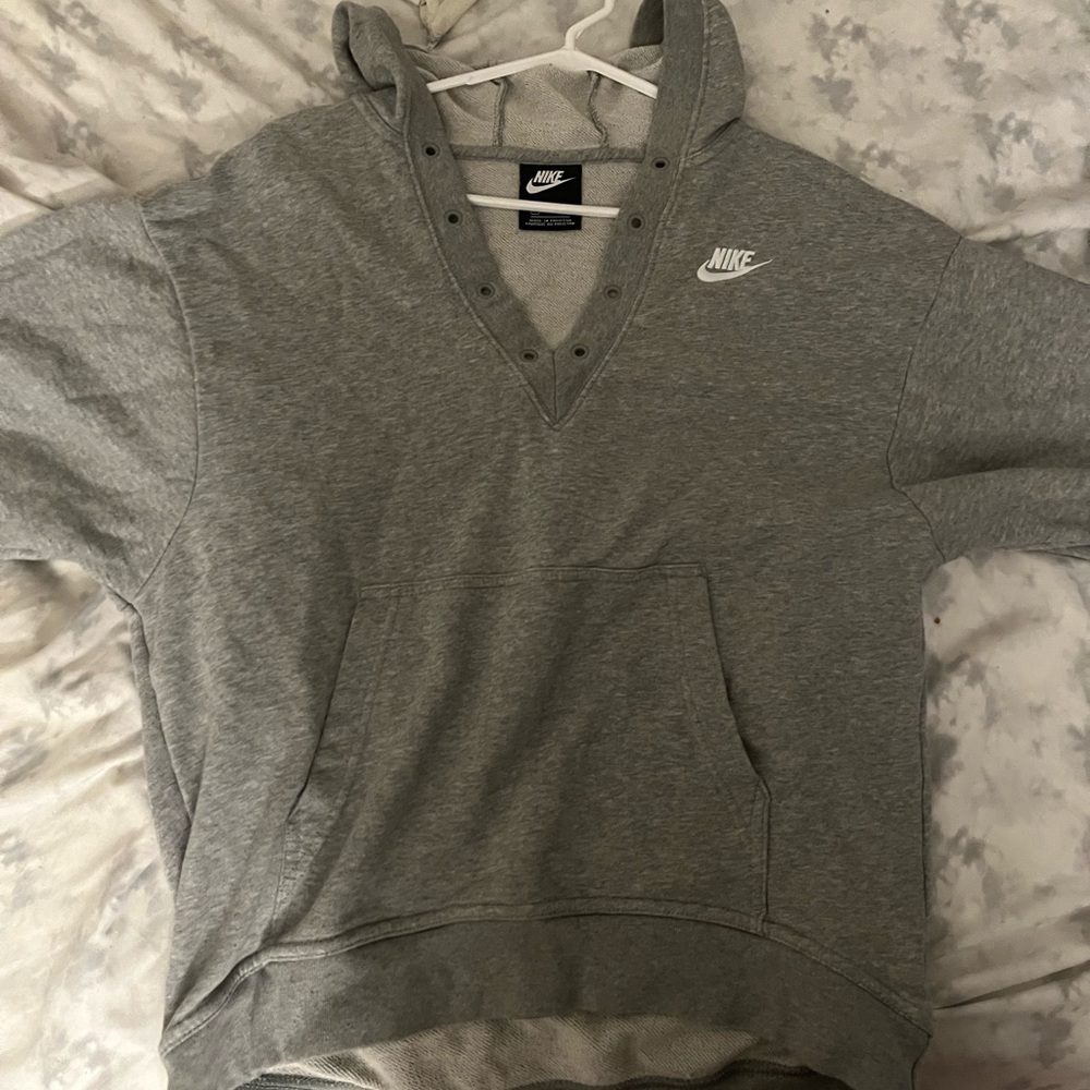 long sleeve nike hoodie size small